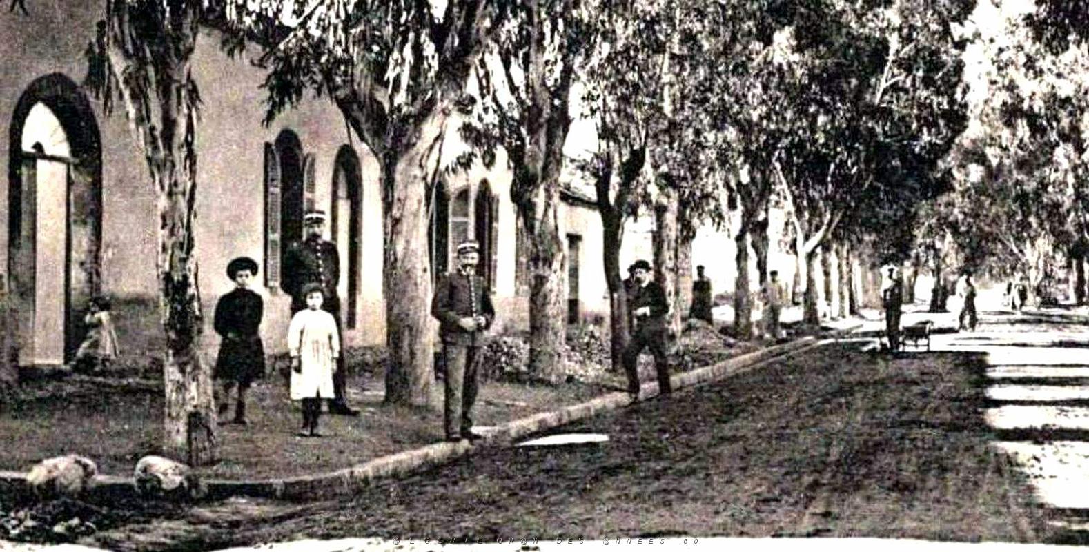 710- Montenotte - Rue principale et gendarmerie2.jpg